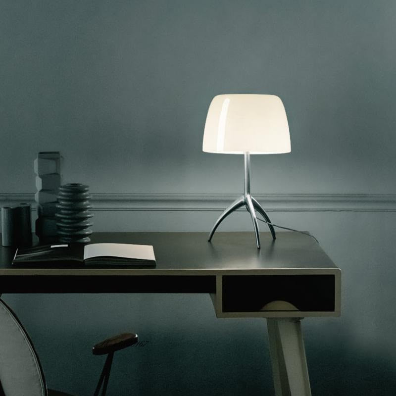 SkandiShop Tripod Desk Lamp